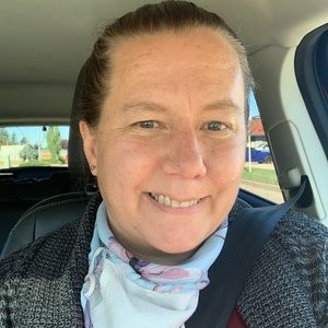 Meet your Posher, Lareina